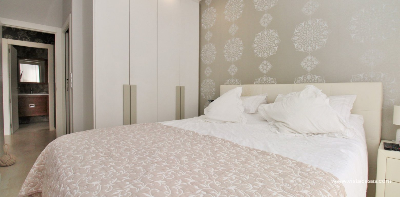 Detached Innova villa for sale Pau 8 Villamartin master bedroom fitted wardrobes