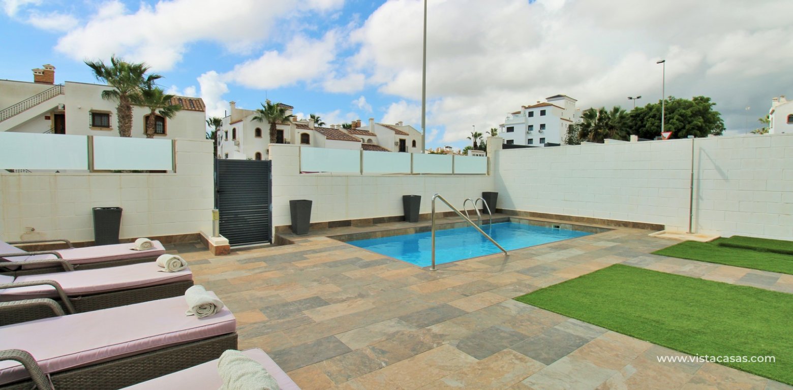 Detached Innova villa for sale Pau 8 Villamartin terrace
