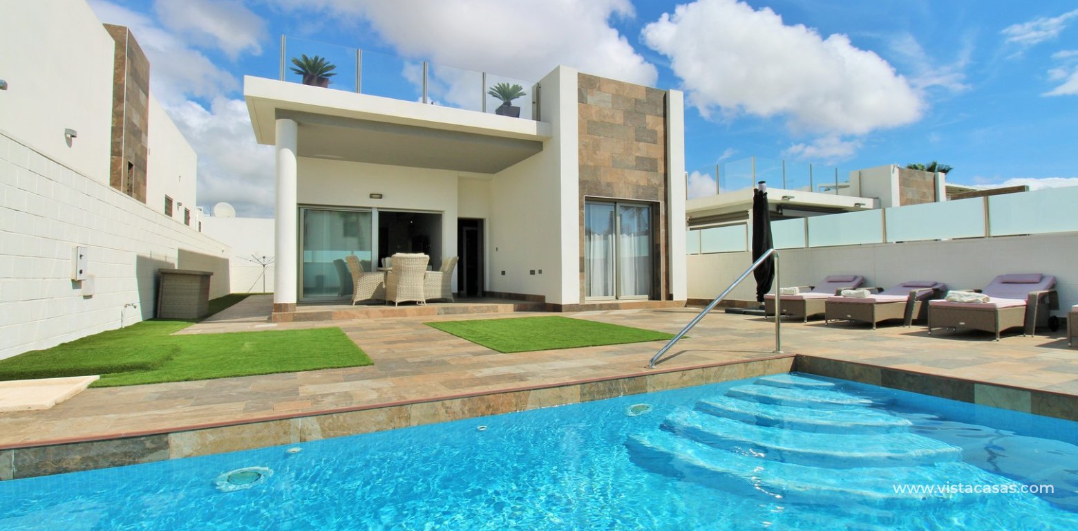 Detached Innova villa for sale Pau 8 Villamartin private pool