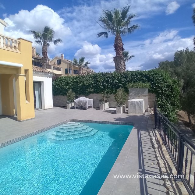 Villa - Resale - Algorfa - La Finca Golf Resort
