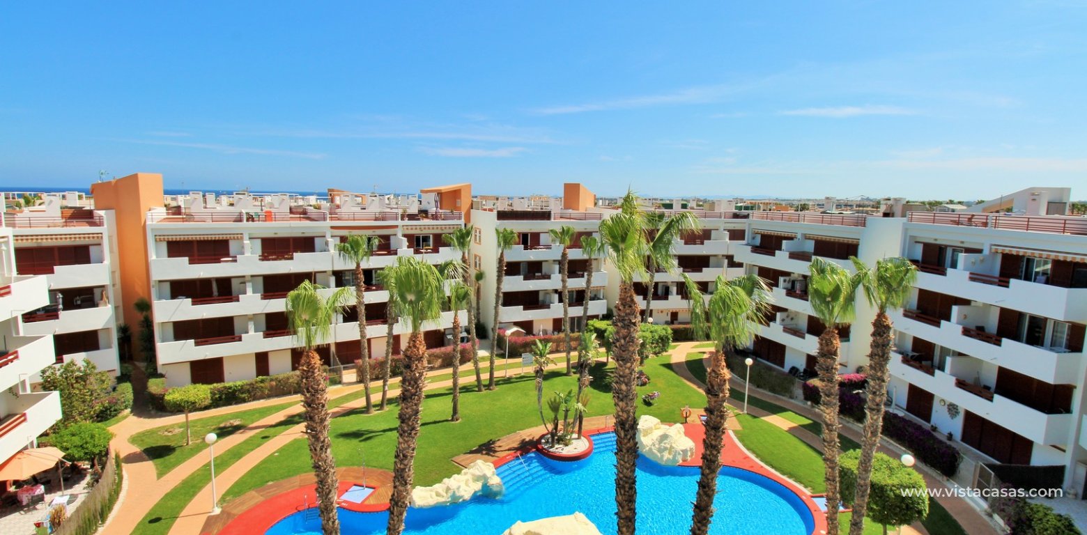 Penthouse for sale in El Rincon Playa Flamenca solarium pool view