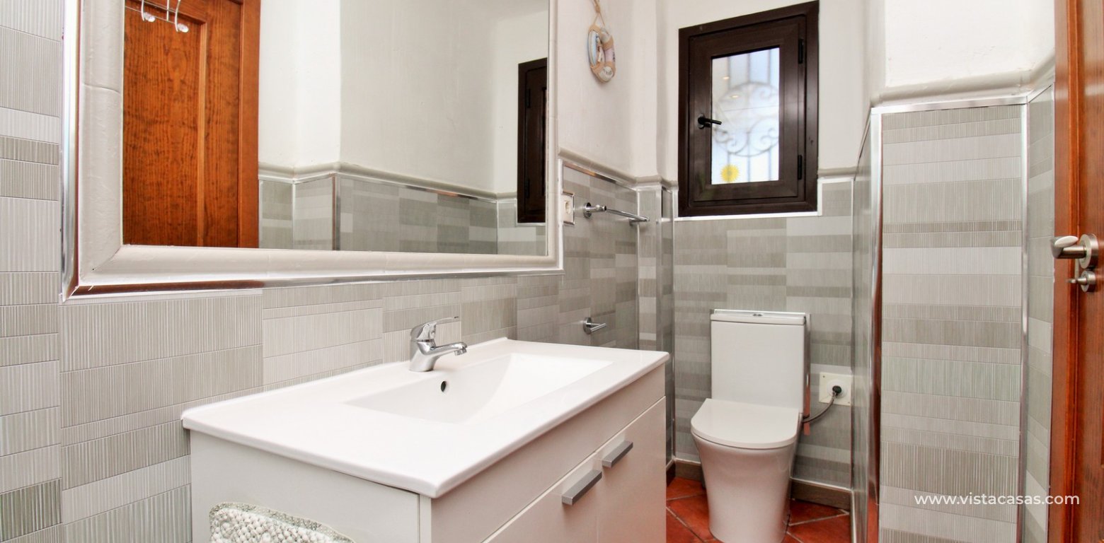 Ground floor apartment for sale Punta Marina Punta Prima en-suite bathroom