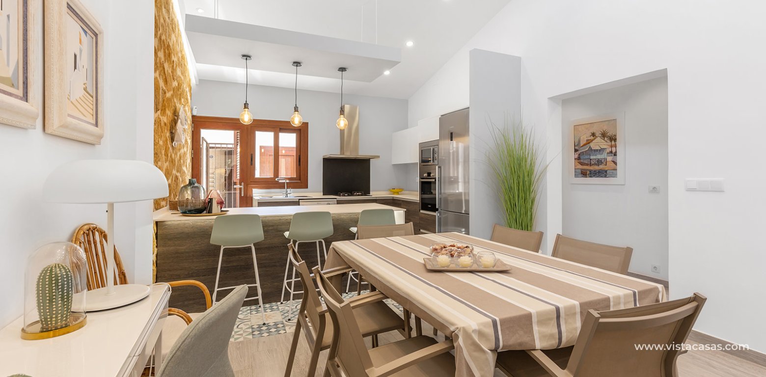 Resale - Villa - Punta Prima