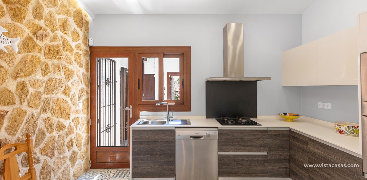 Resale - Villa - Punta Prima