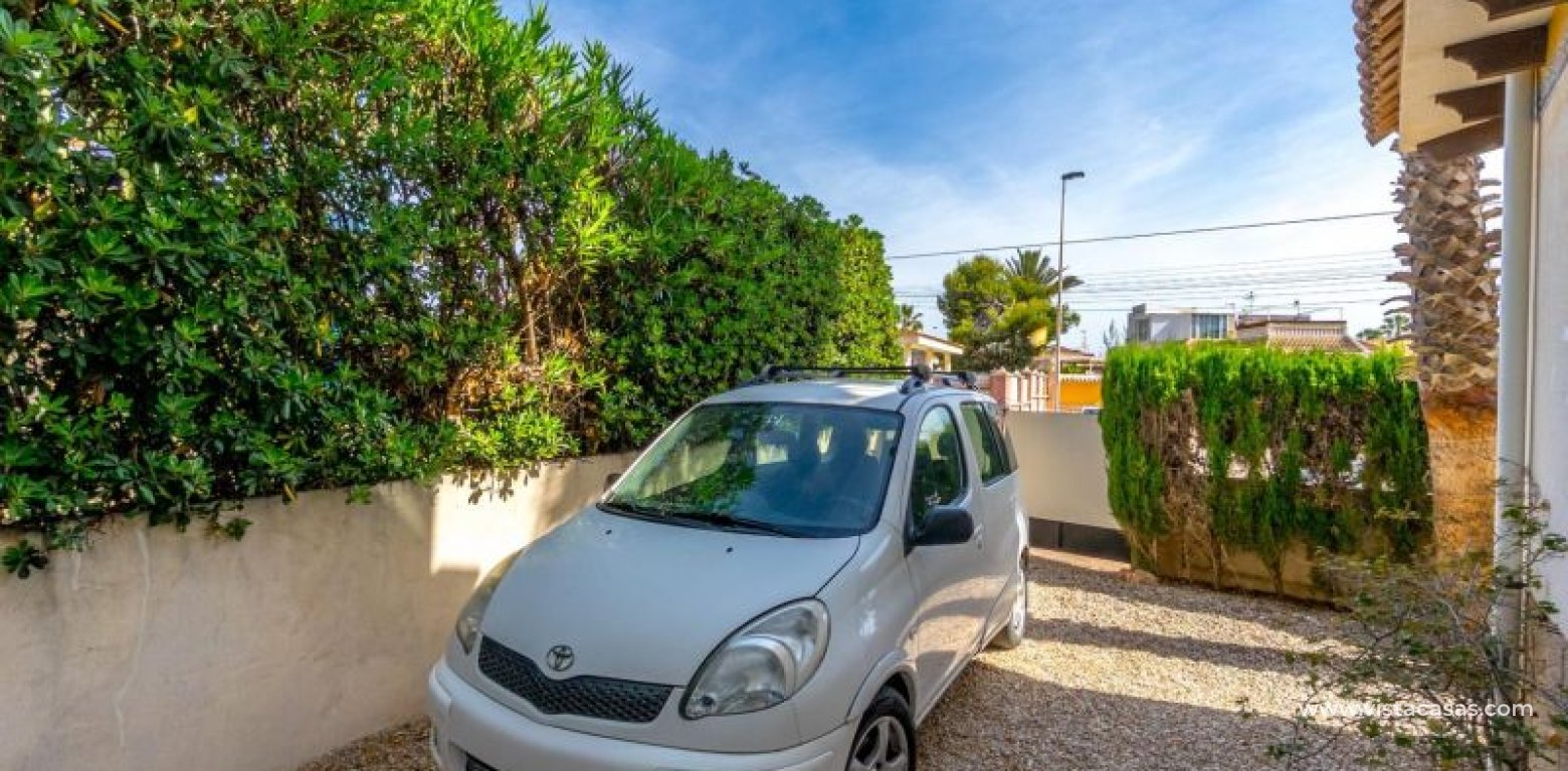 Resale - Villa - Torrevieja