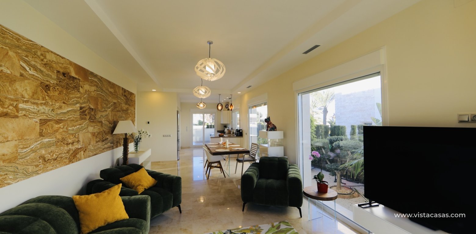 Sale - Villa - La Zenia