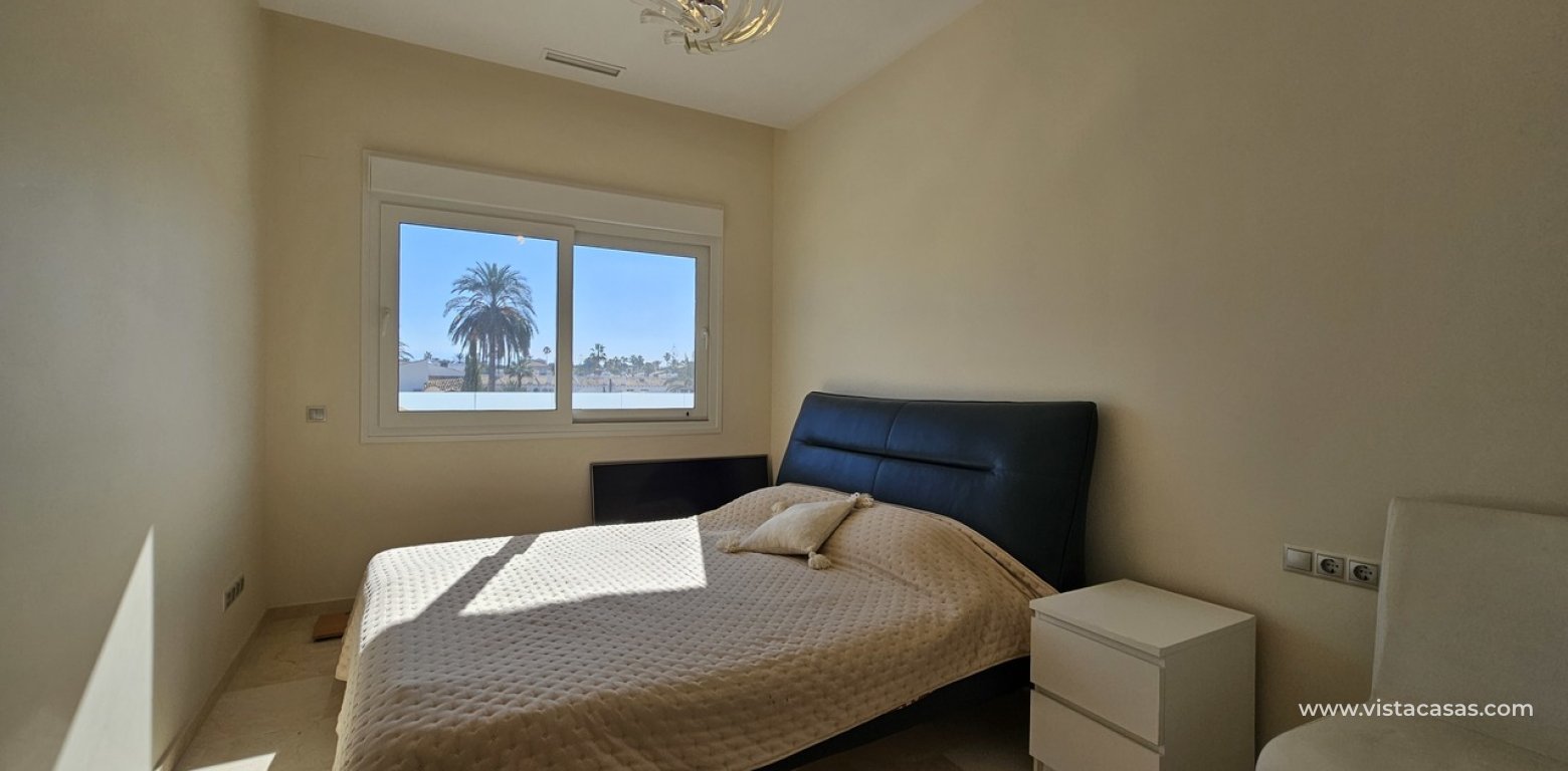 Sale - Villa - La Zenia