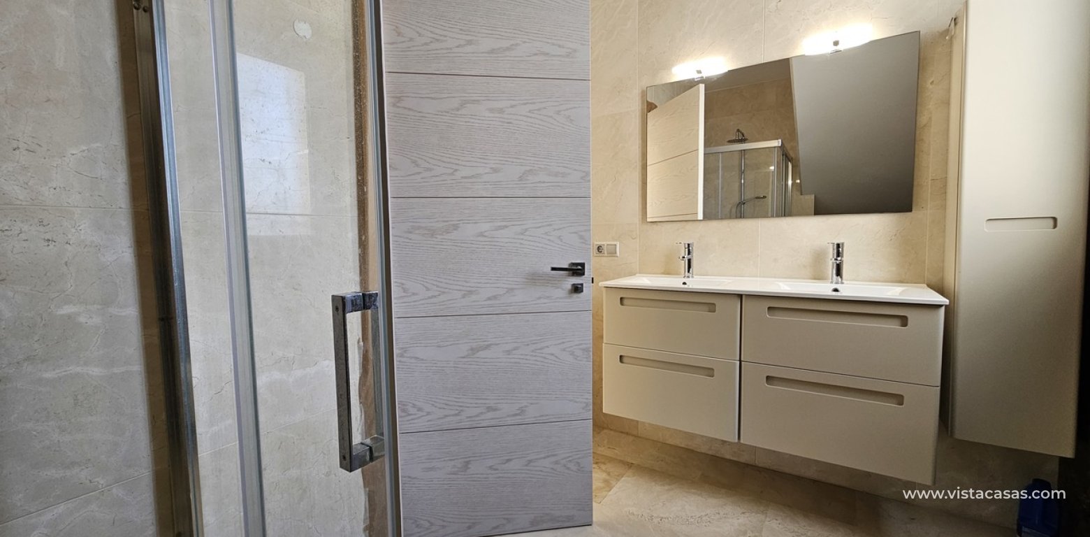 Sale - Villa - La Zenia