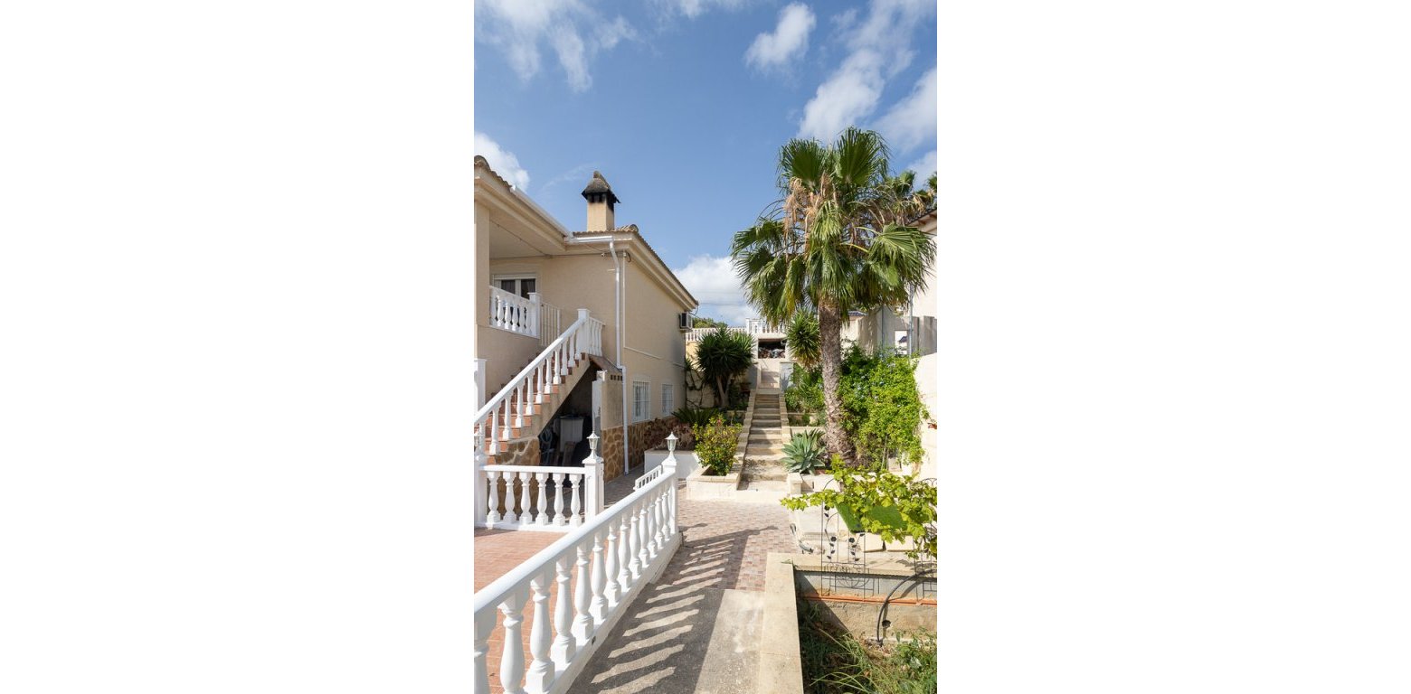 Resale - Villa - Algorfa