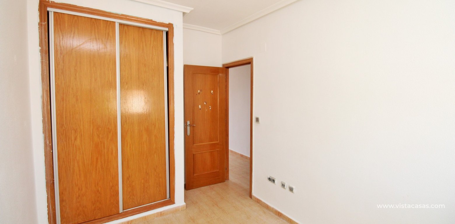 Penthouse apartment for sale Torregolf IV Villamartin twin bedroom fitted wardrobes