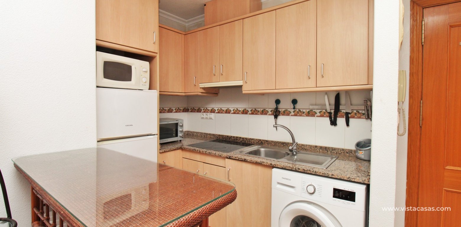 Apartment for sale in Torrevieja kitchen