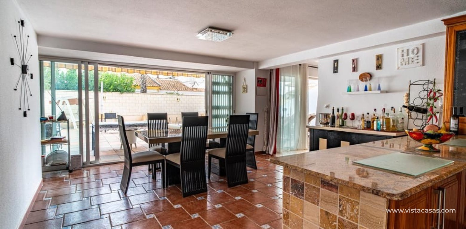 Resale - Villa - Villamartin