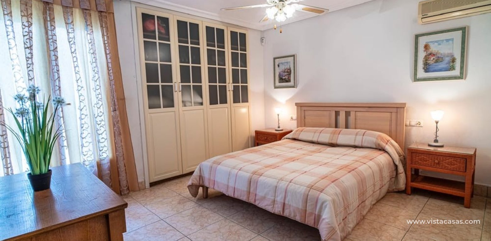 Resale - Villa - Villamartin