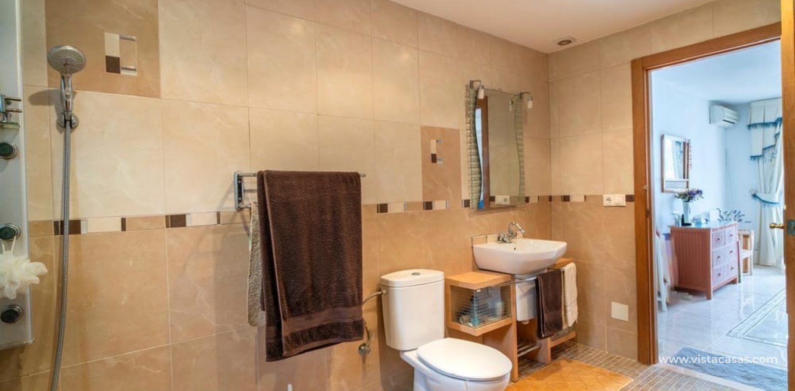 Resale - Villa - Villamartin