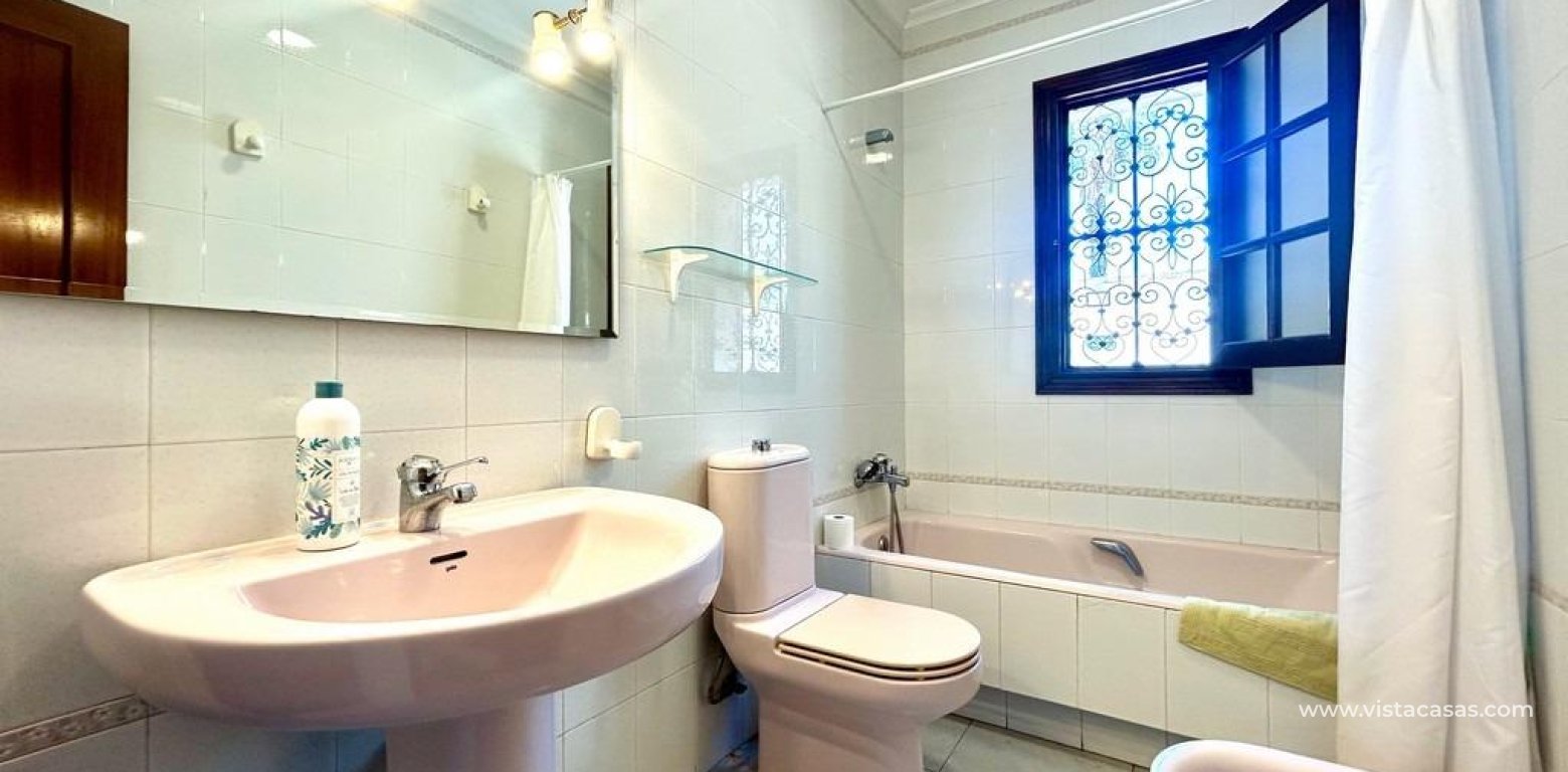 Resale - Villa - La Zenia