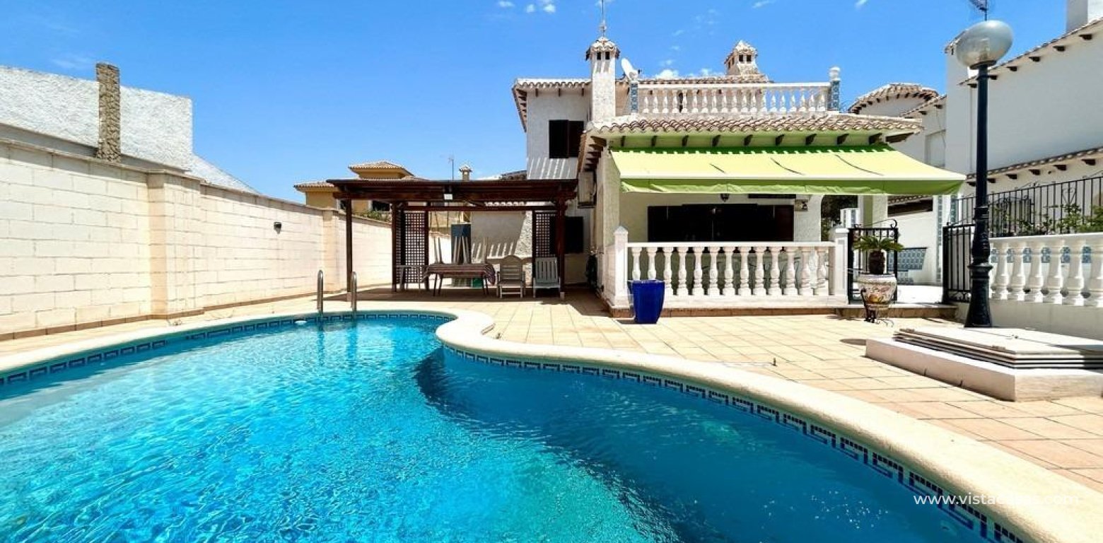 Resale - Villa - La Zenia