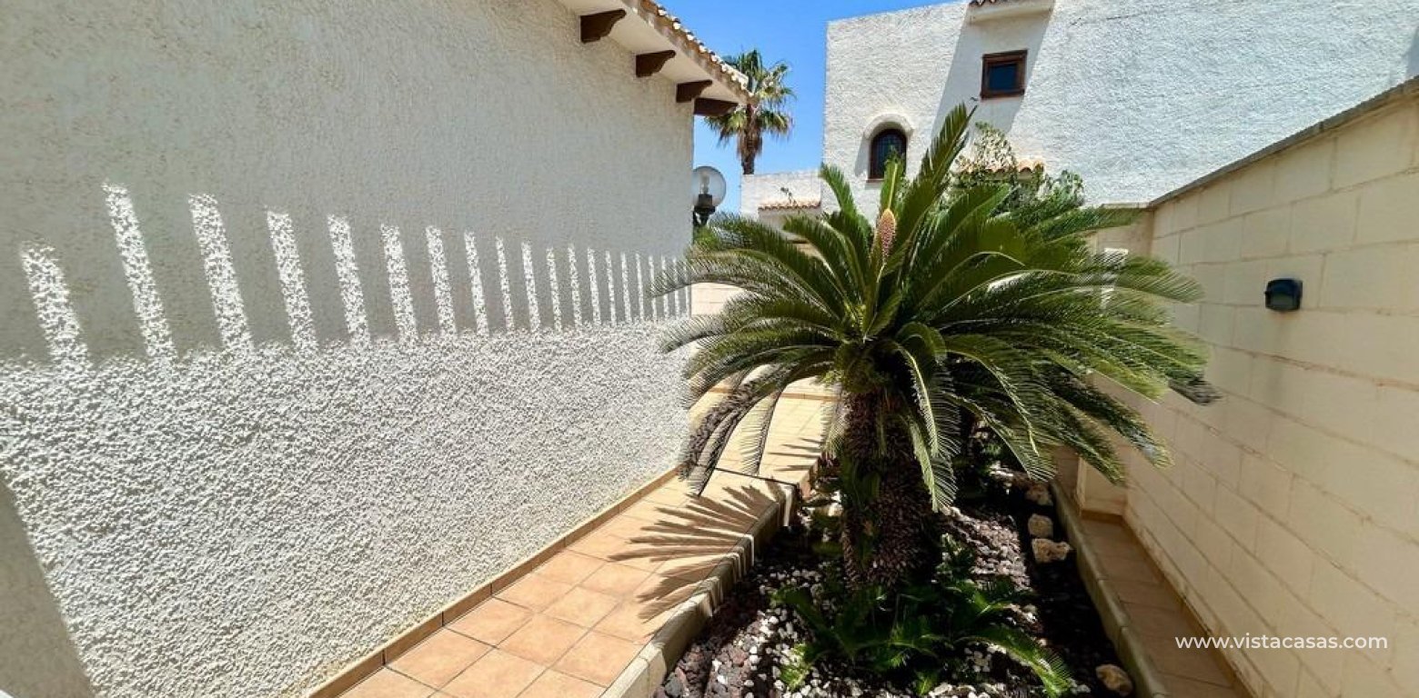 Resale - Villa - La Zenia