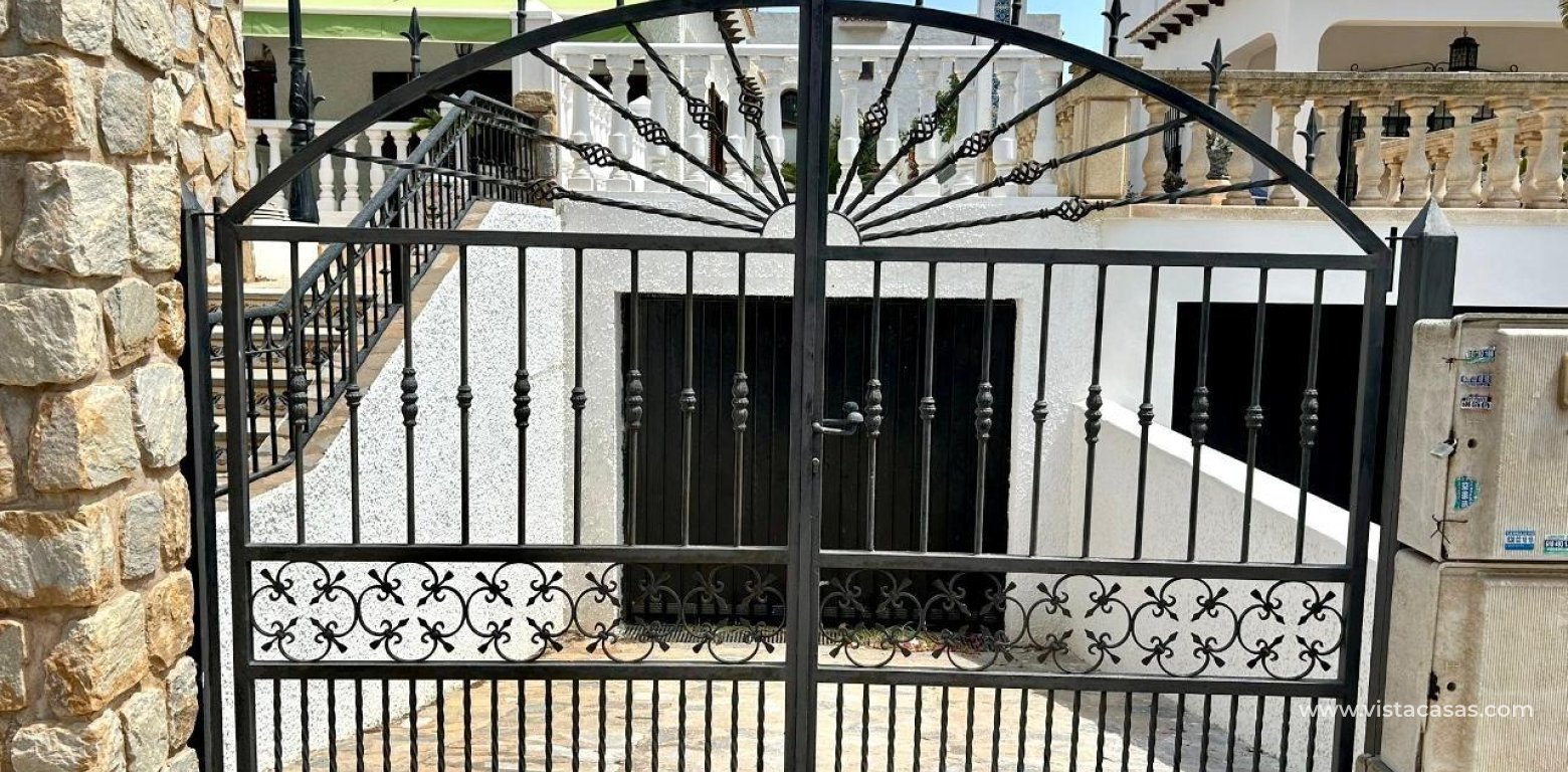 Resale - Villa - La Zenia