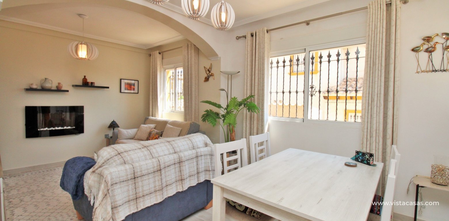 Townhouse for sale in Pinada Golf 1 Villamartin dining area 2