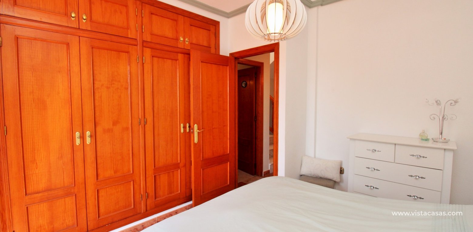 Townhouse for sale in Pinada Golf 1 Villamartin master bedroom fitted wardrobes
