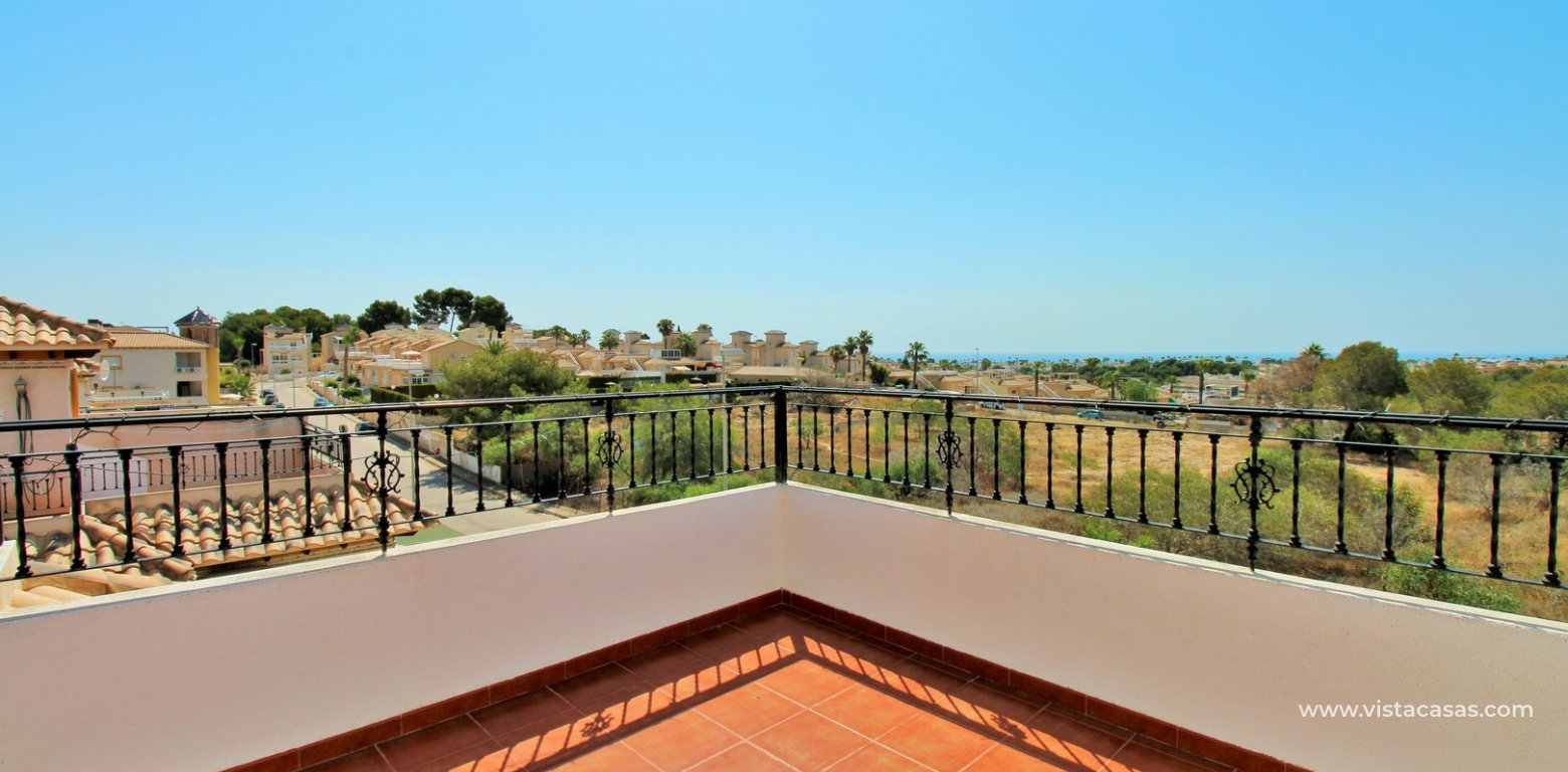 Townhouse for sale in Pinada Golf 1 Villamartin roof terrace