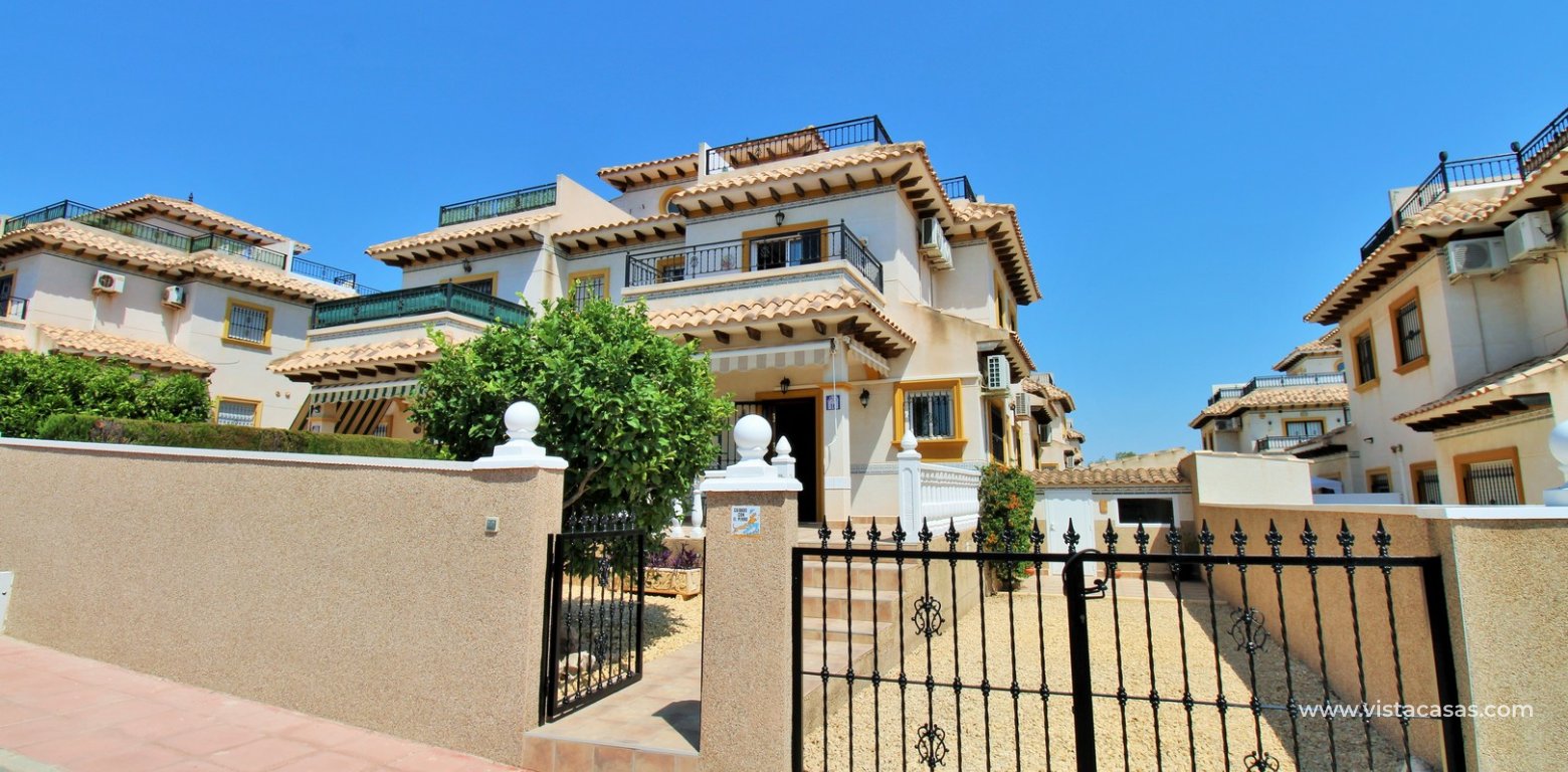 Townhouse for sale in Pinada Golf 1 Villamartin driveway 2