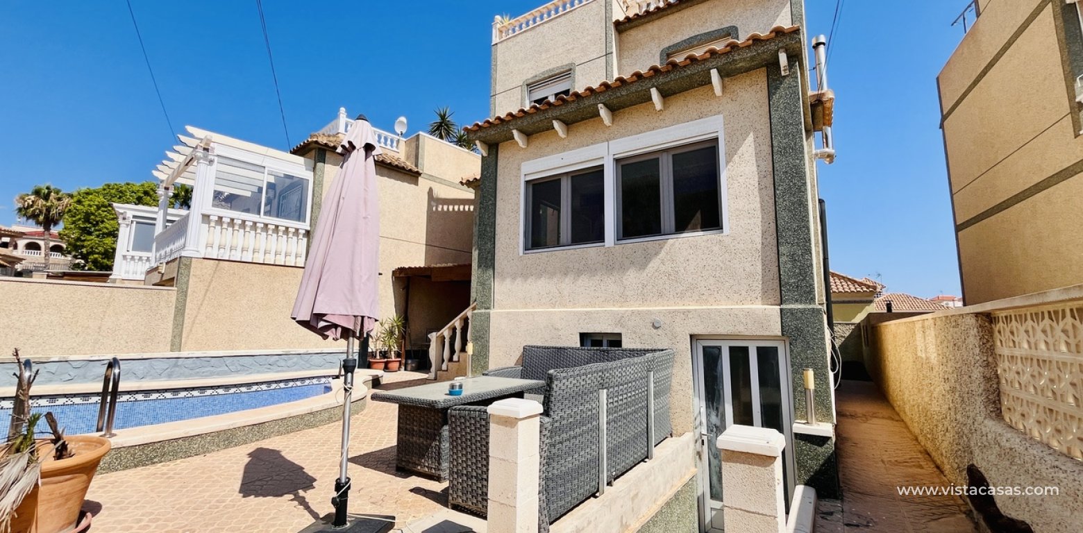 Resale - Villa - Villamartin