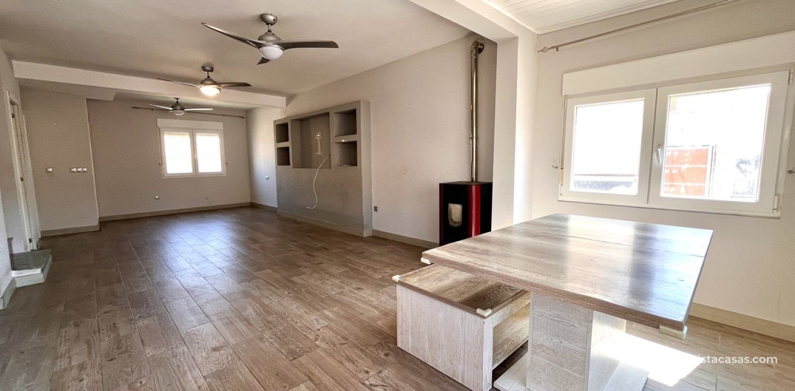 Resale - Villa - Villamartin