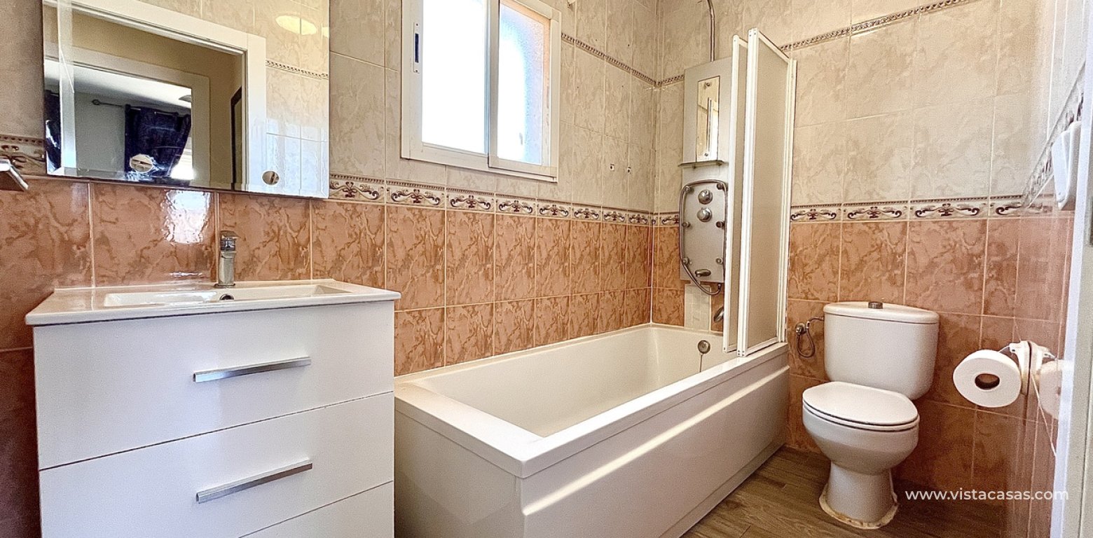 Resale - Villa - Villamartin