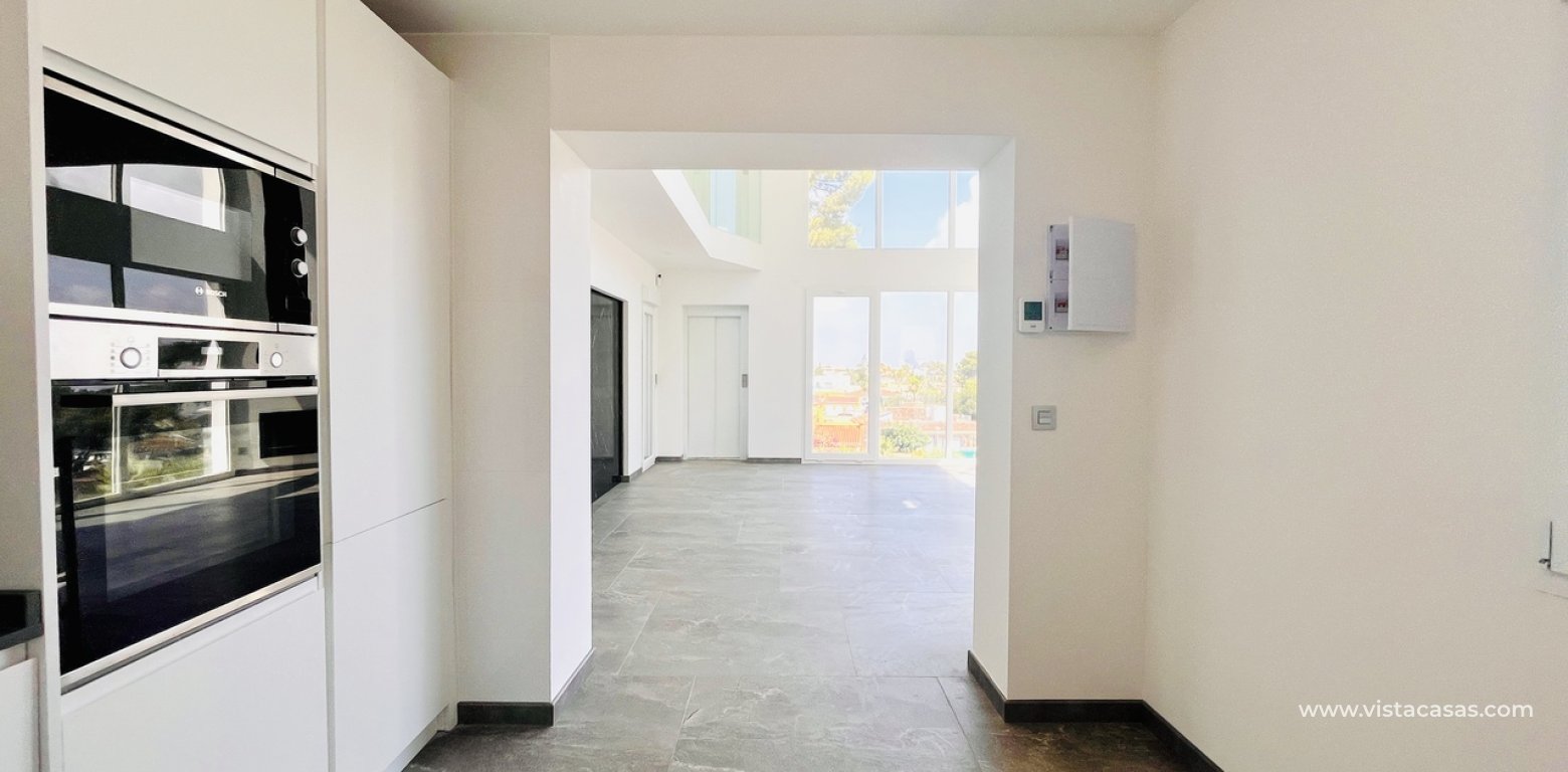 Resale - Villa - Los Balcones