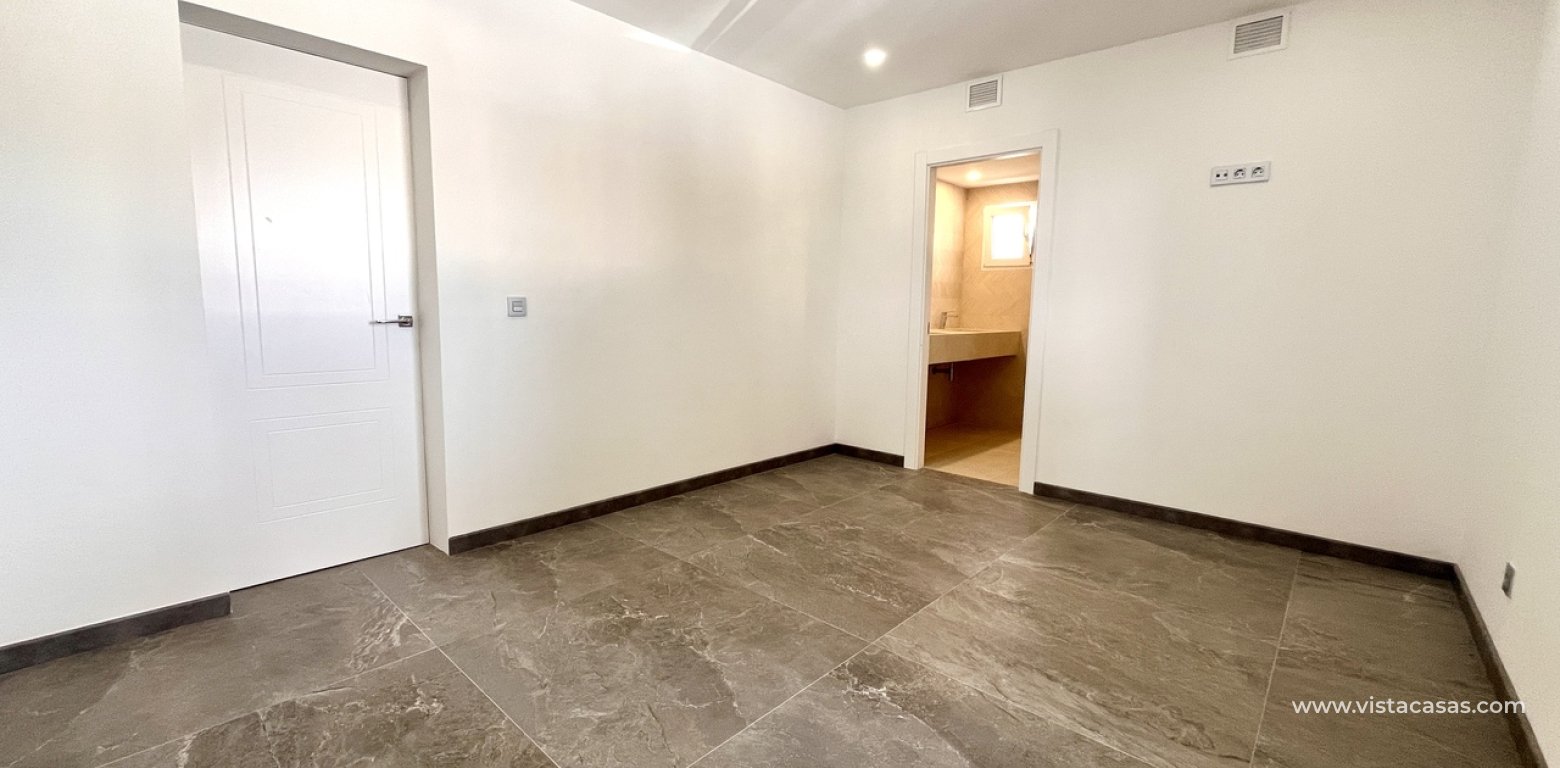 Resale - Villa - Los Balcones