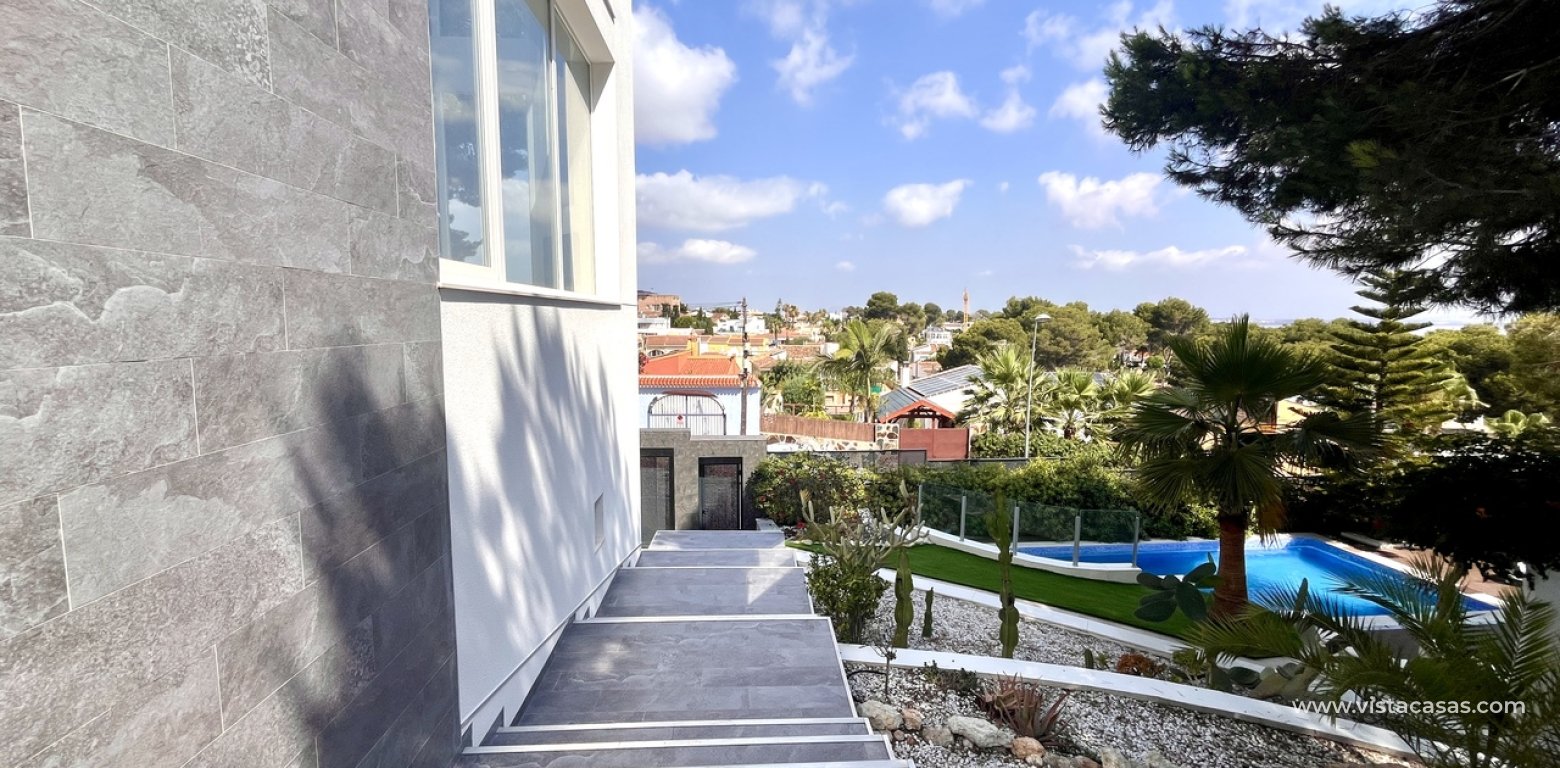 Resale - Villa - Los Balcones