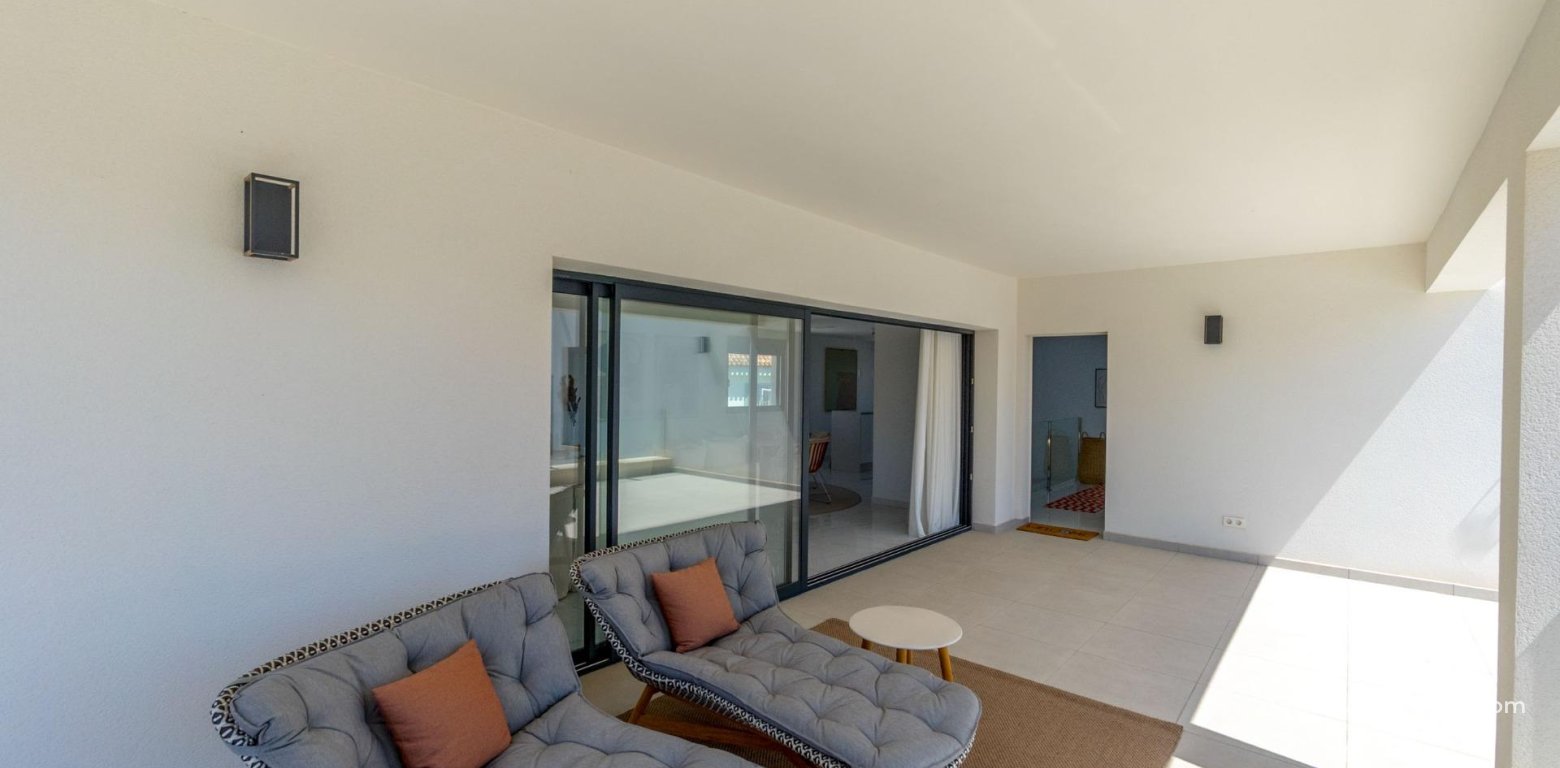 Resale - Villa - Torrevieja - La Veleta