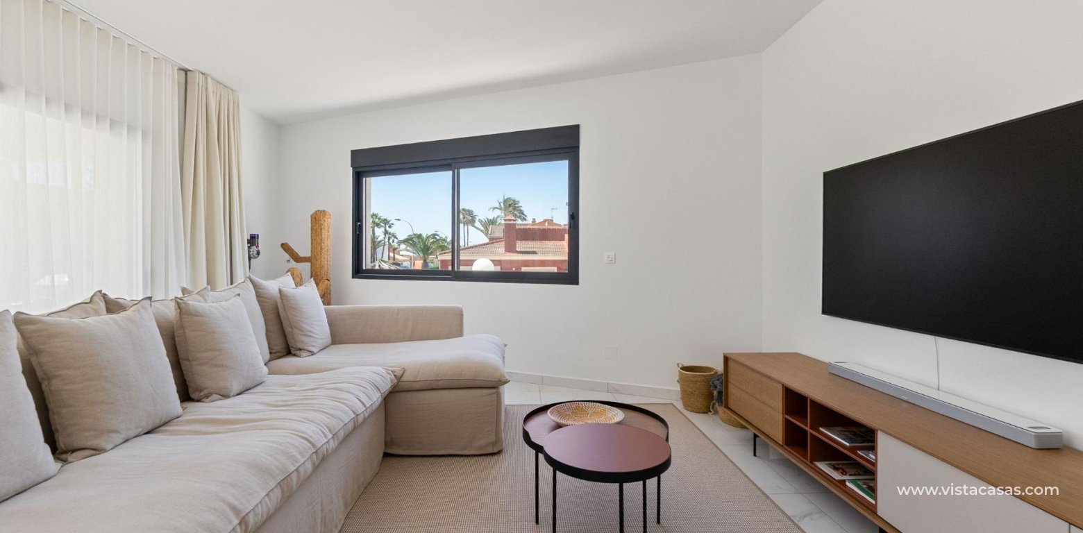 Resale - Villa - Torrevieja - La Veleta