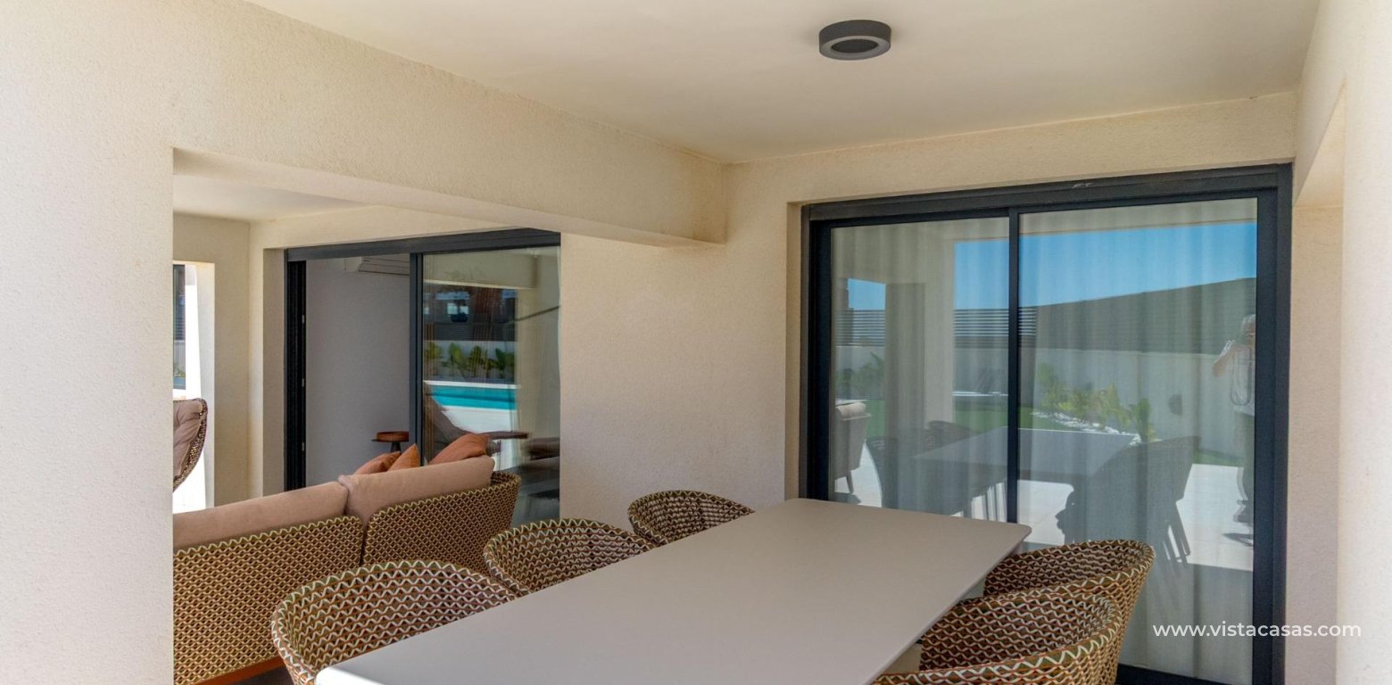 Resale - Villa - Torrevieja - La Veleta