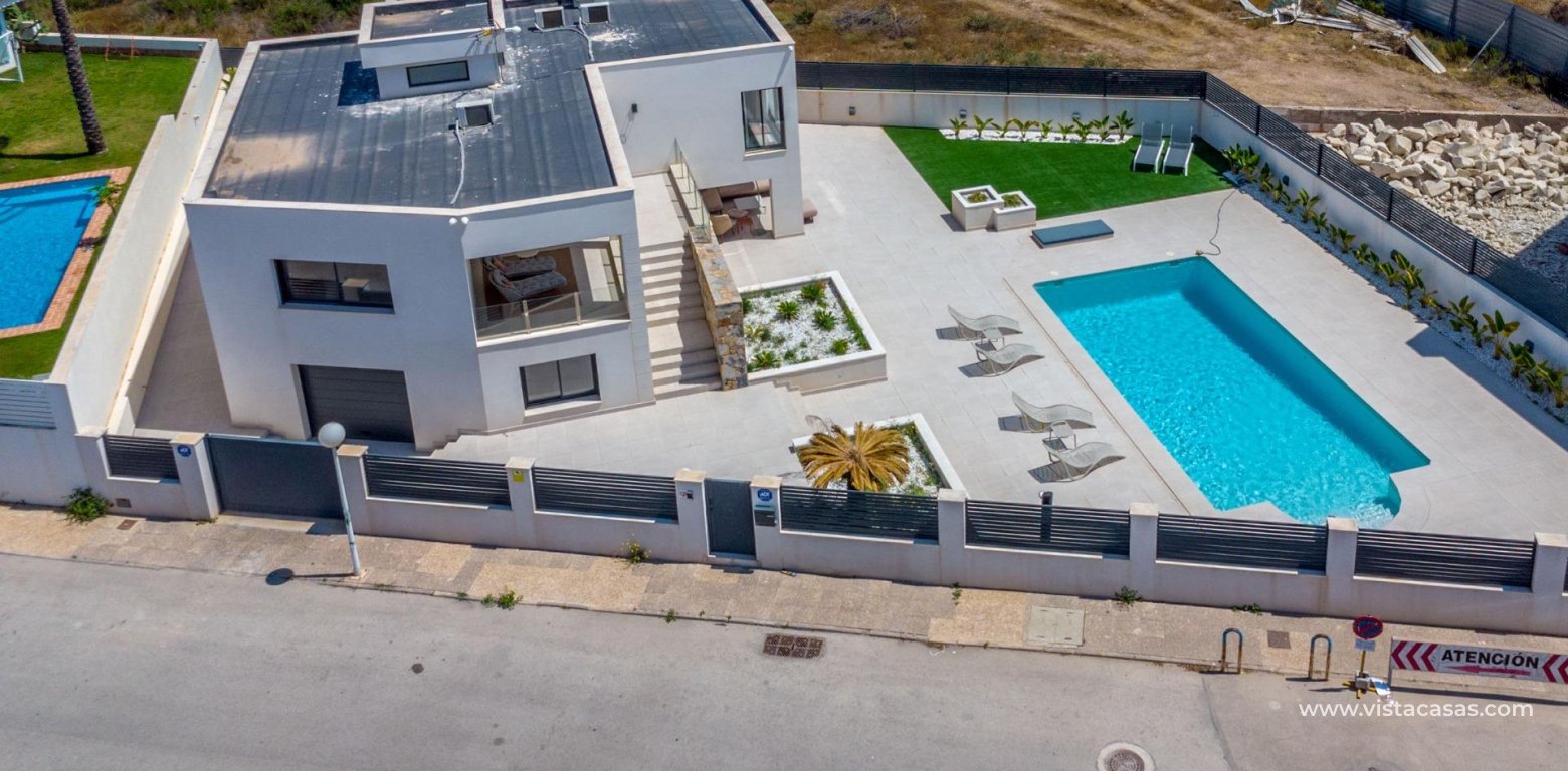 Resale - Villa - Torrevieja - La Veleta