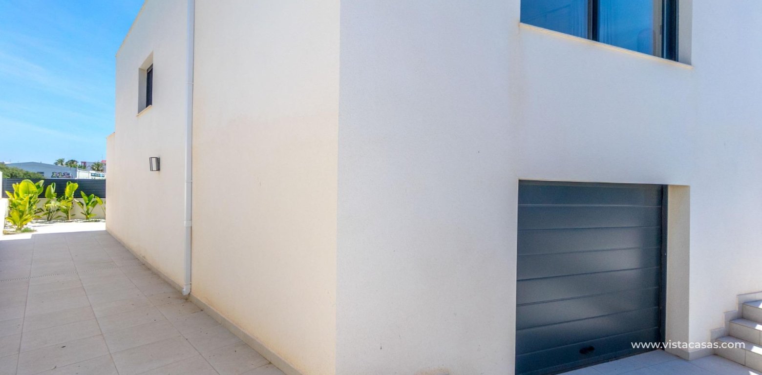 Resale - Villa - Torrevieja - La Veleta