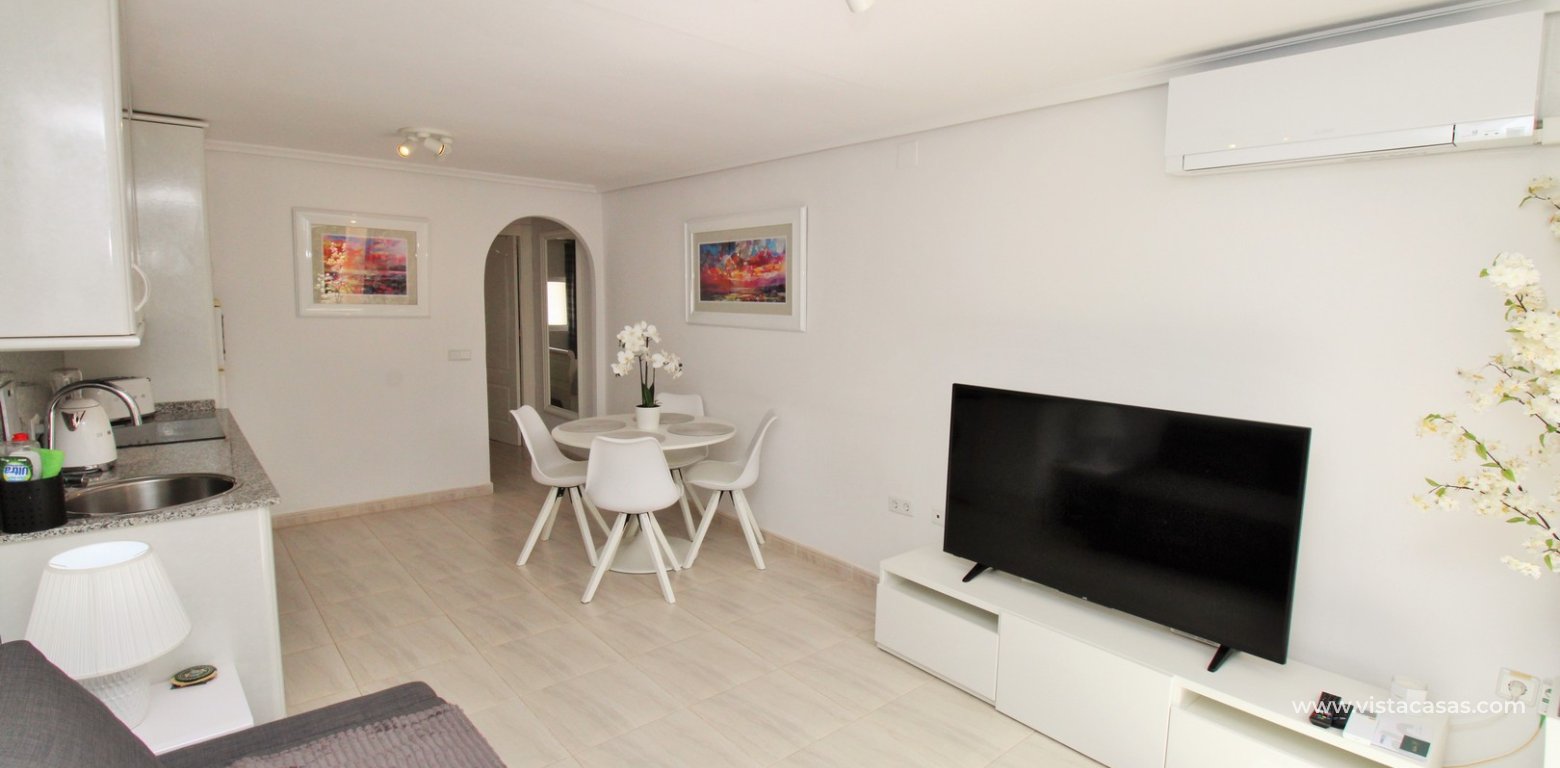 Bungalow with roof terrace for sale Villamartin lounge 2