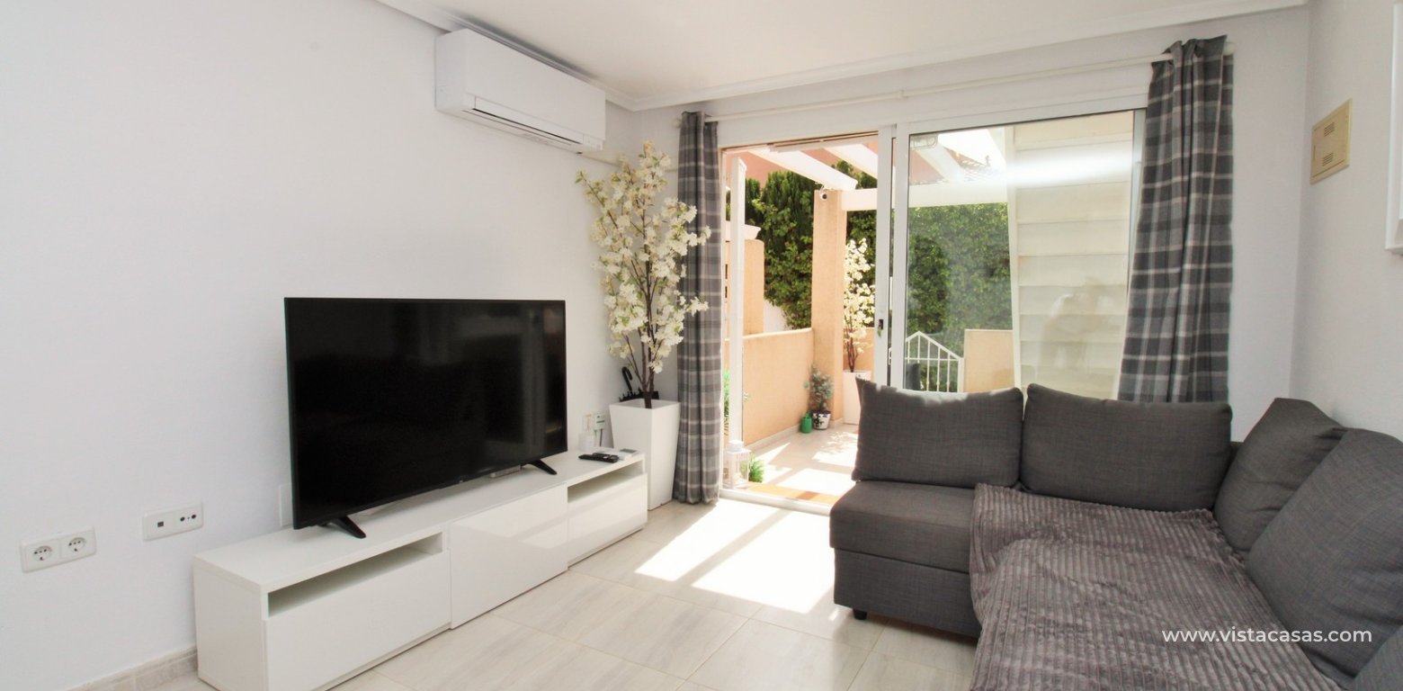 Bungalow with roof terrace for sale Villamartin living area