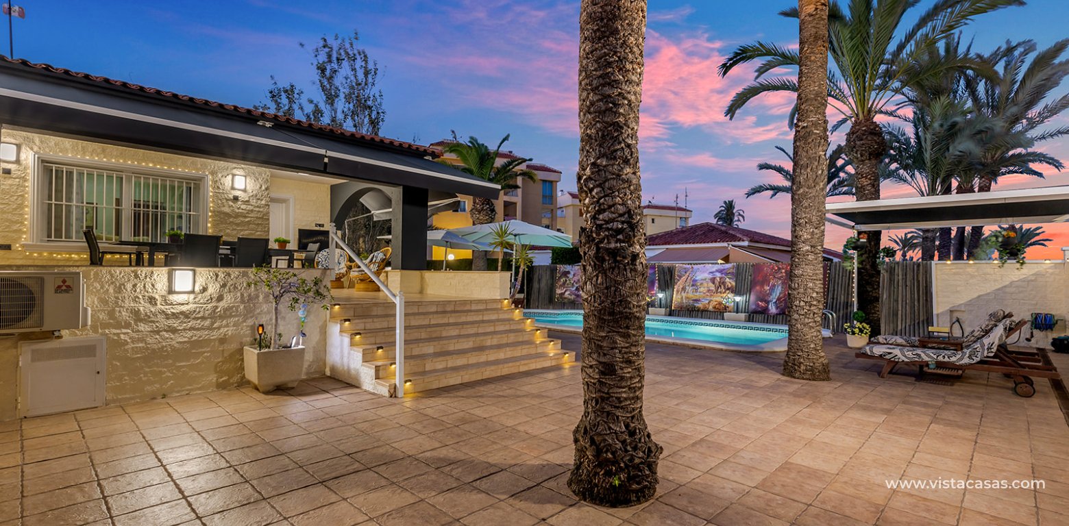 Wtórny - Villa - Punta Prima