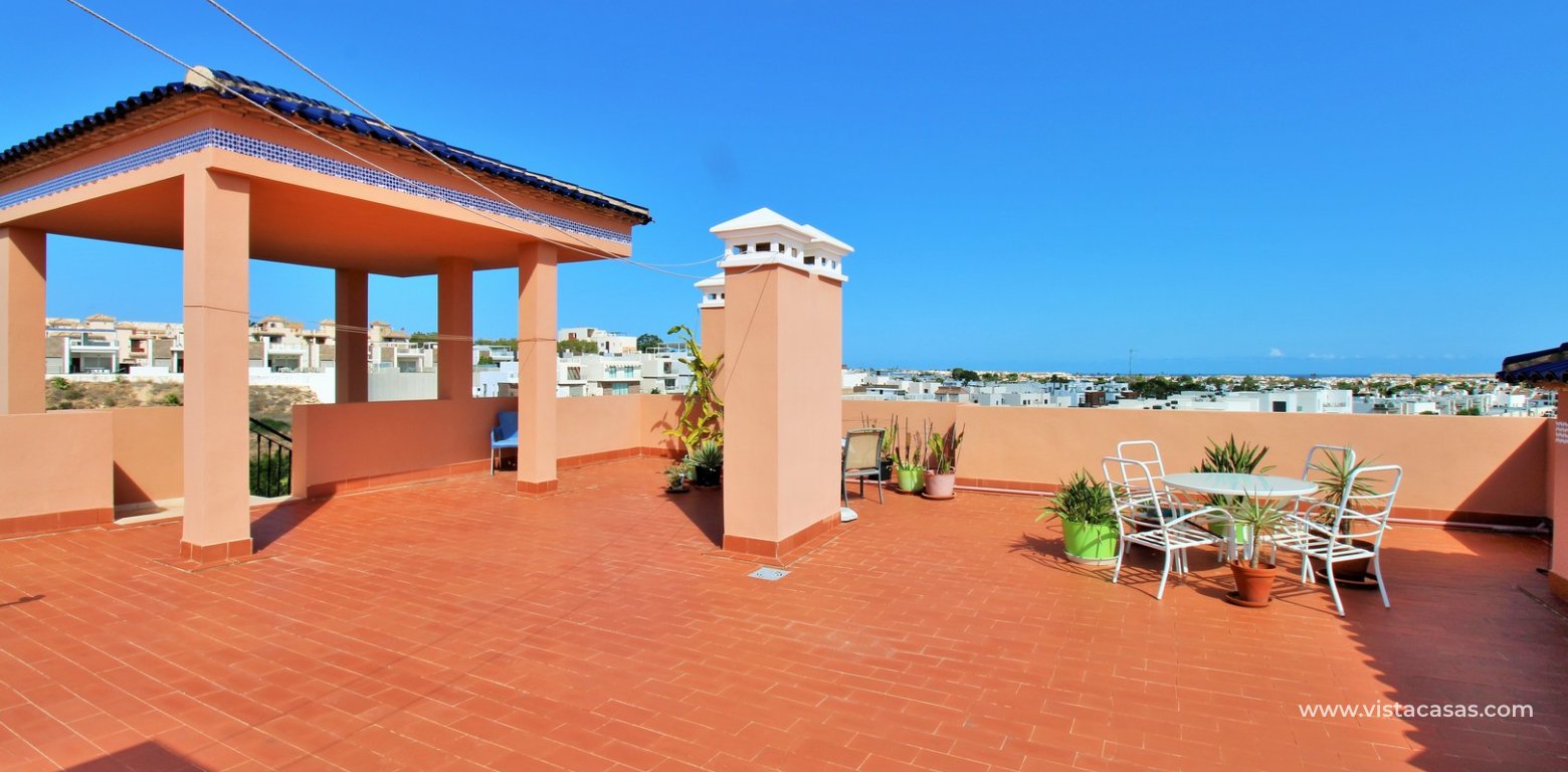 Modern 2 Bed Apartment in Pau 8 Villamartin for Sale communal solarium