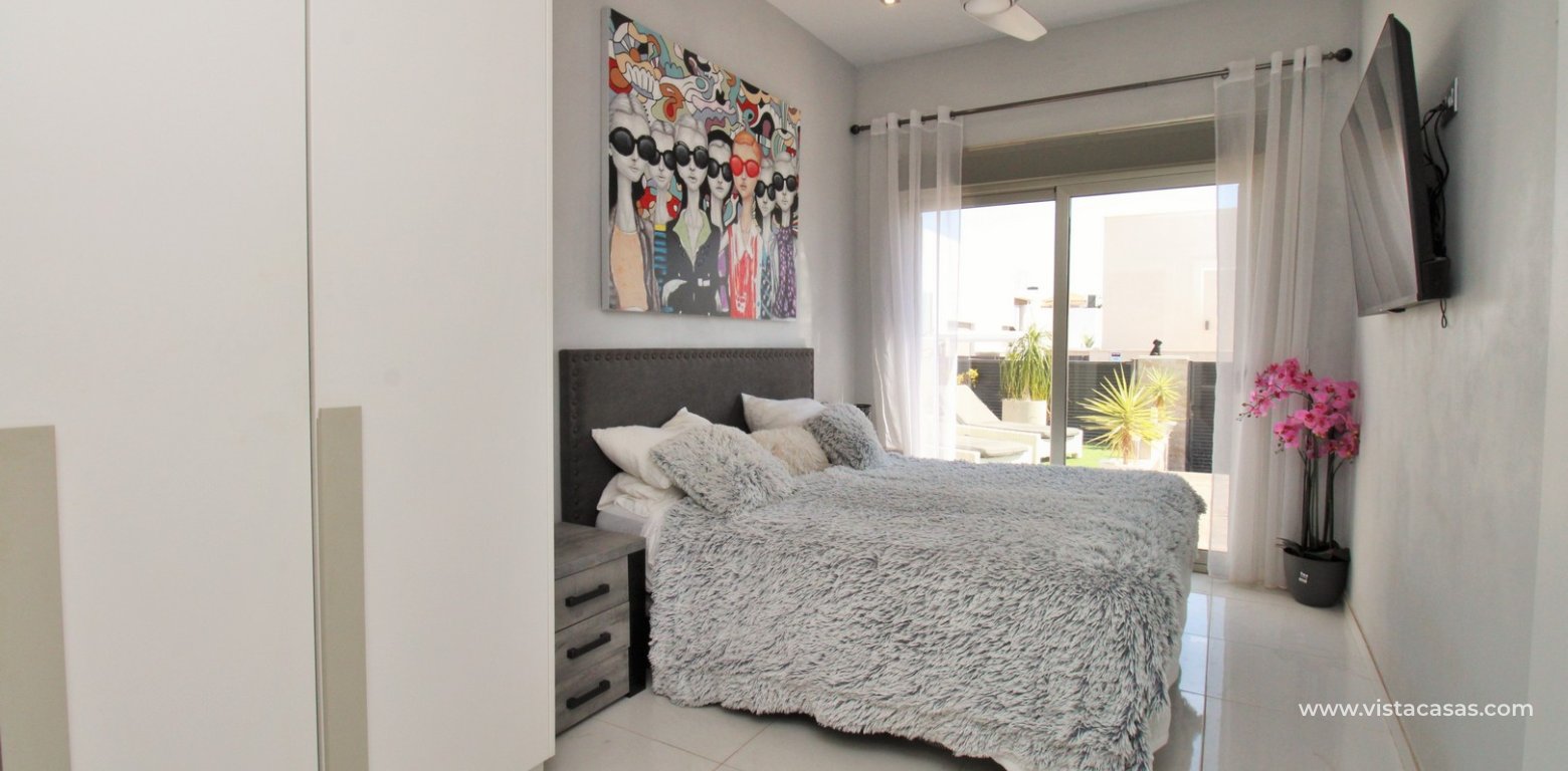 Modern 4-Bed Villa with Pool & Solarium in Villamartin master bedroom