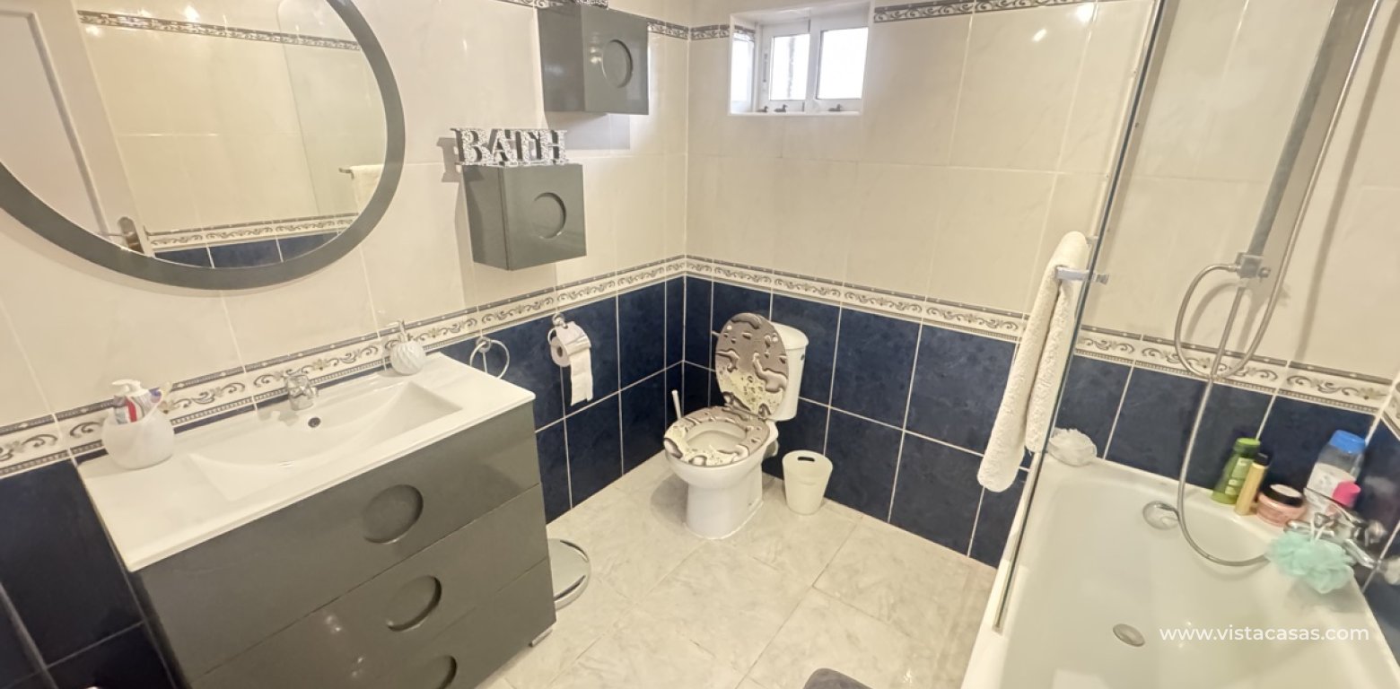 Resale - Villa - Villamartin