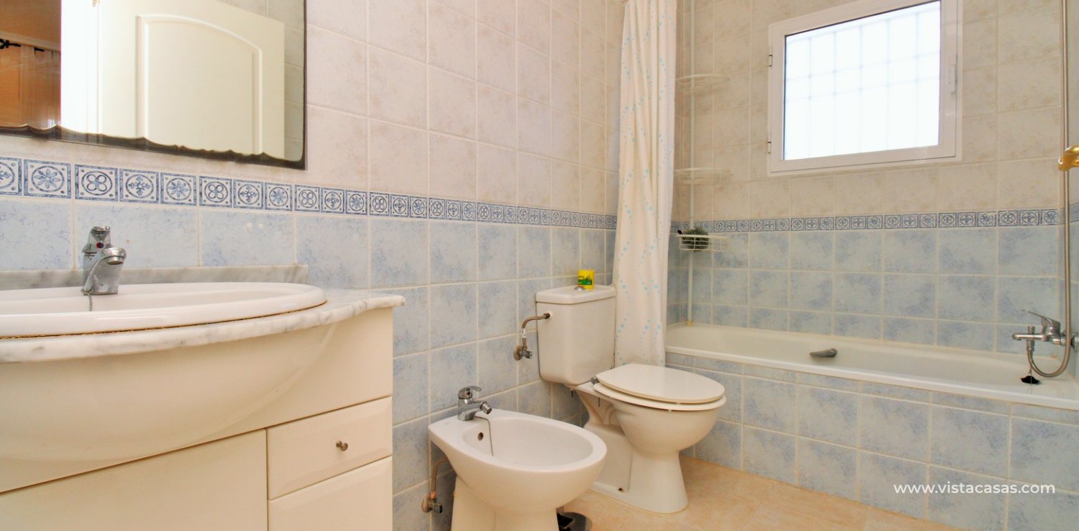 Pau 8 Villamartin 3 Bed Townhouse For Sale Avalon bathroom