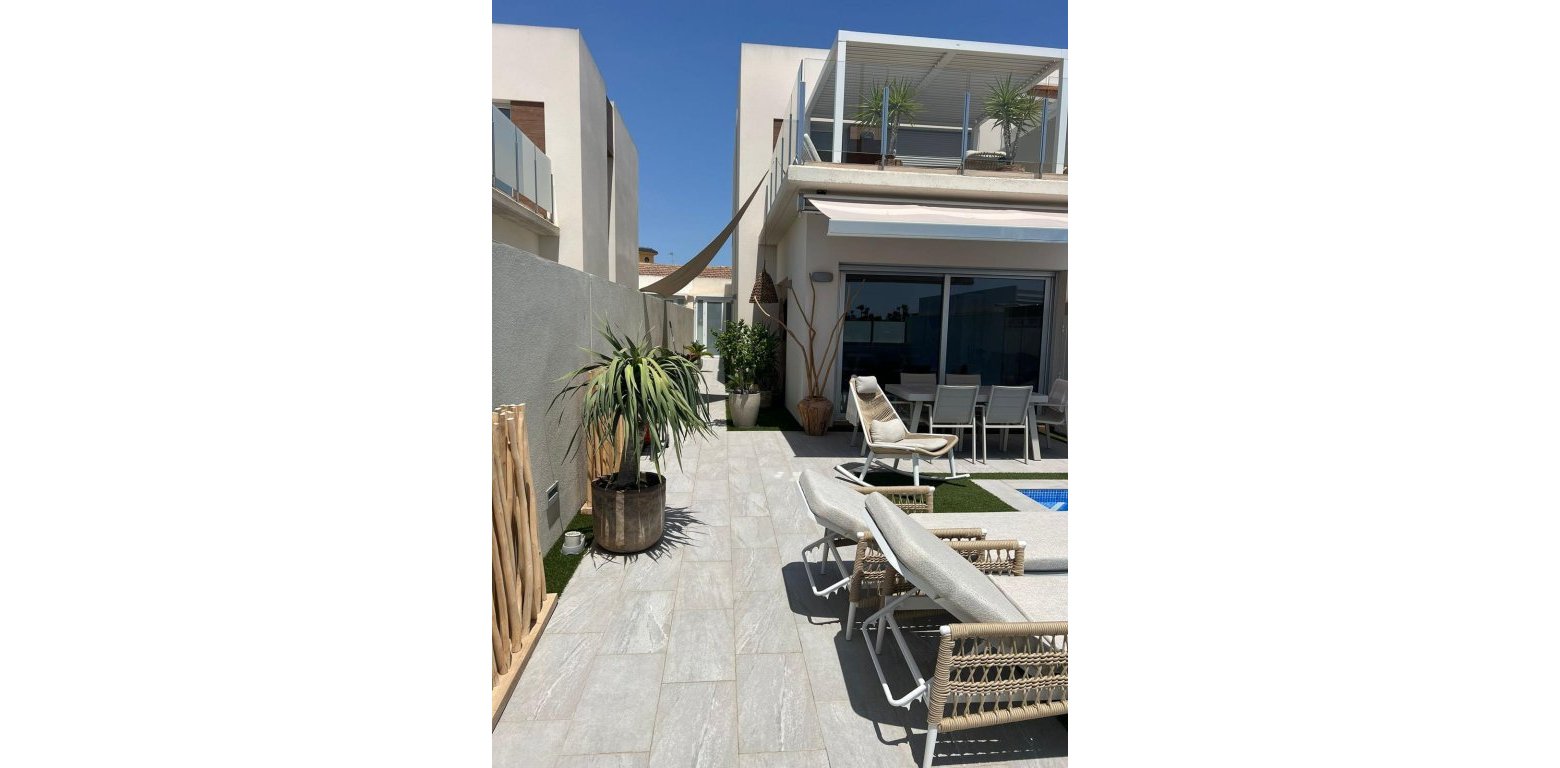 Venta - Chalet - Daya Vieja