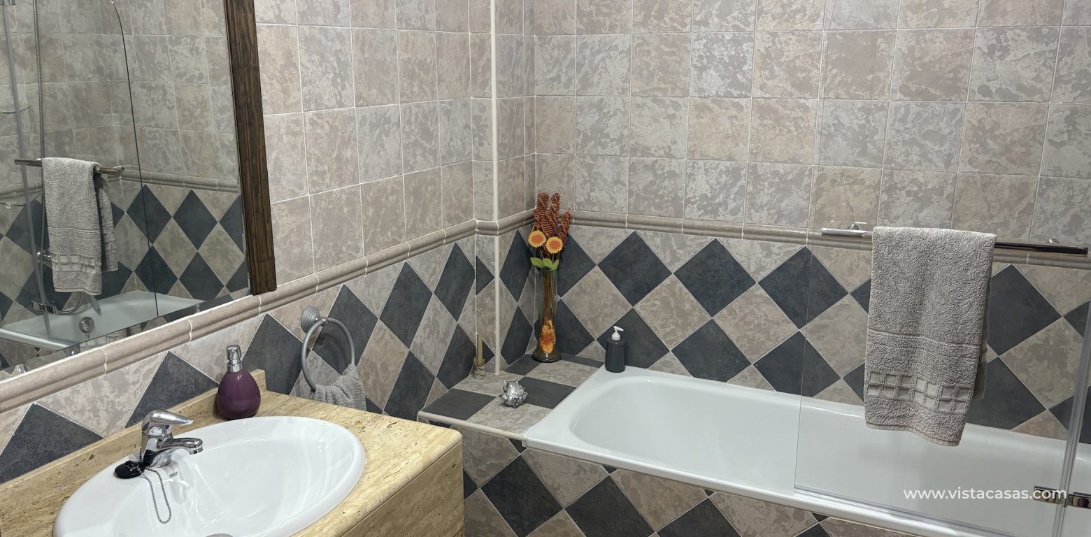 Resale - Villa - Algorfa