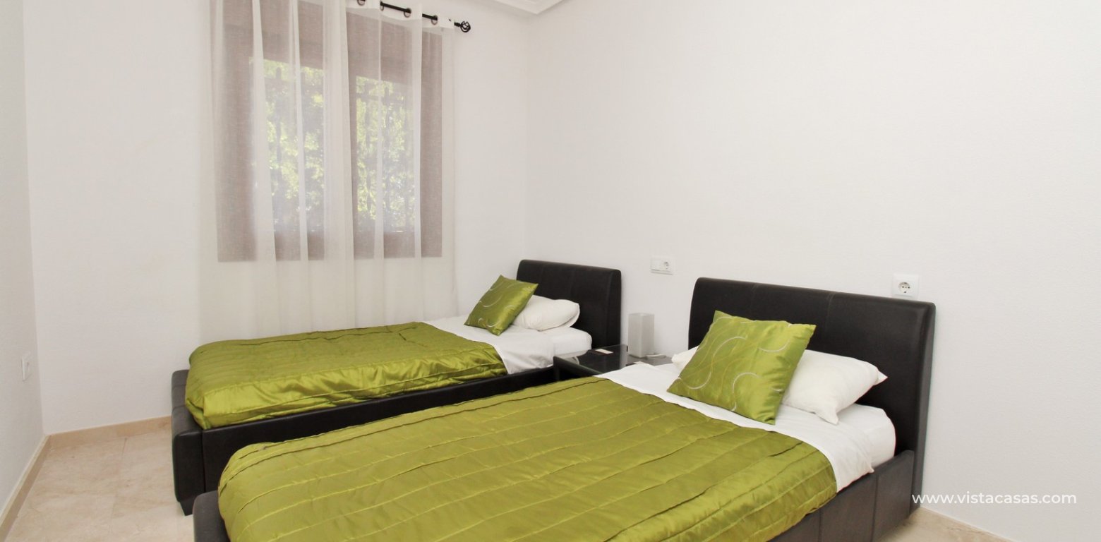 Buhardilla Townhouse for Sale in Pau 8 Villamartin twin bedroom