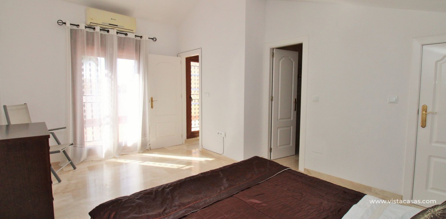 Buhardilla Townhouse for Sale in Pau 8 Villamartin master bed