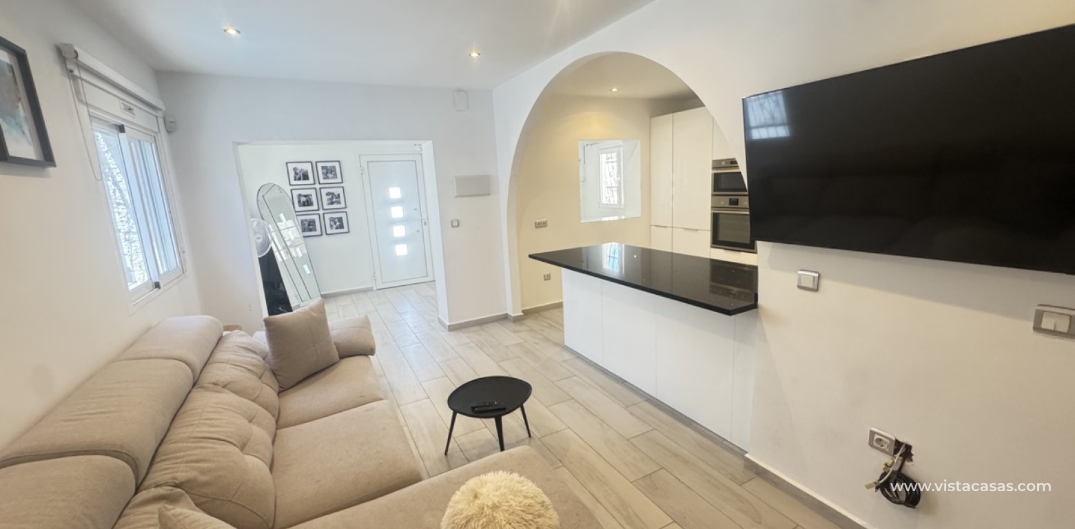 Sale - Villa - Villamartin