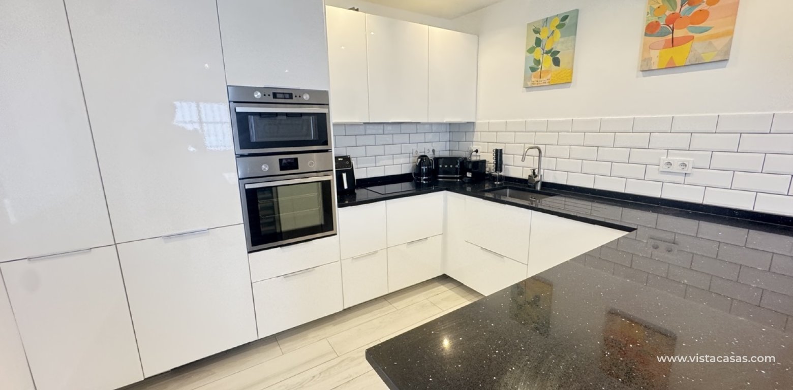 Sale - Villa - Villamartin